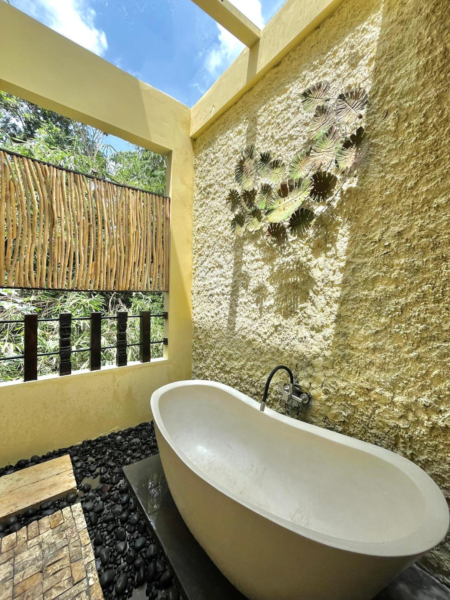 Bamboo Oasis Hotel Убуд Екстериор снимка